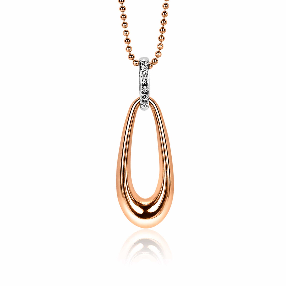 Hänger aus roségold mit glänzender Oberfläche und Zirkonia-Steinen, an einer Kugelkette