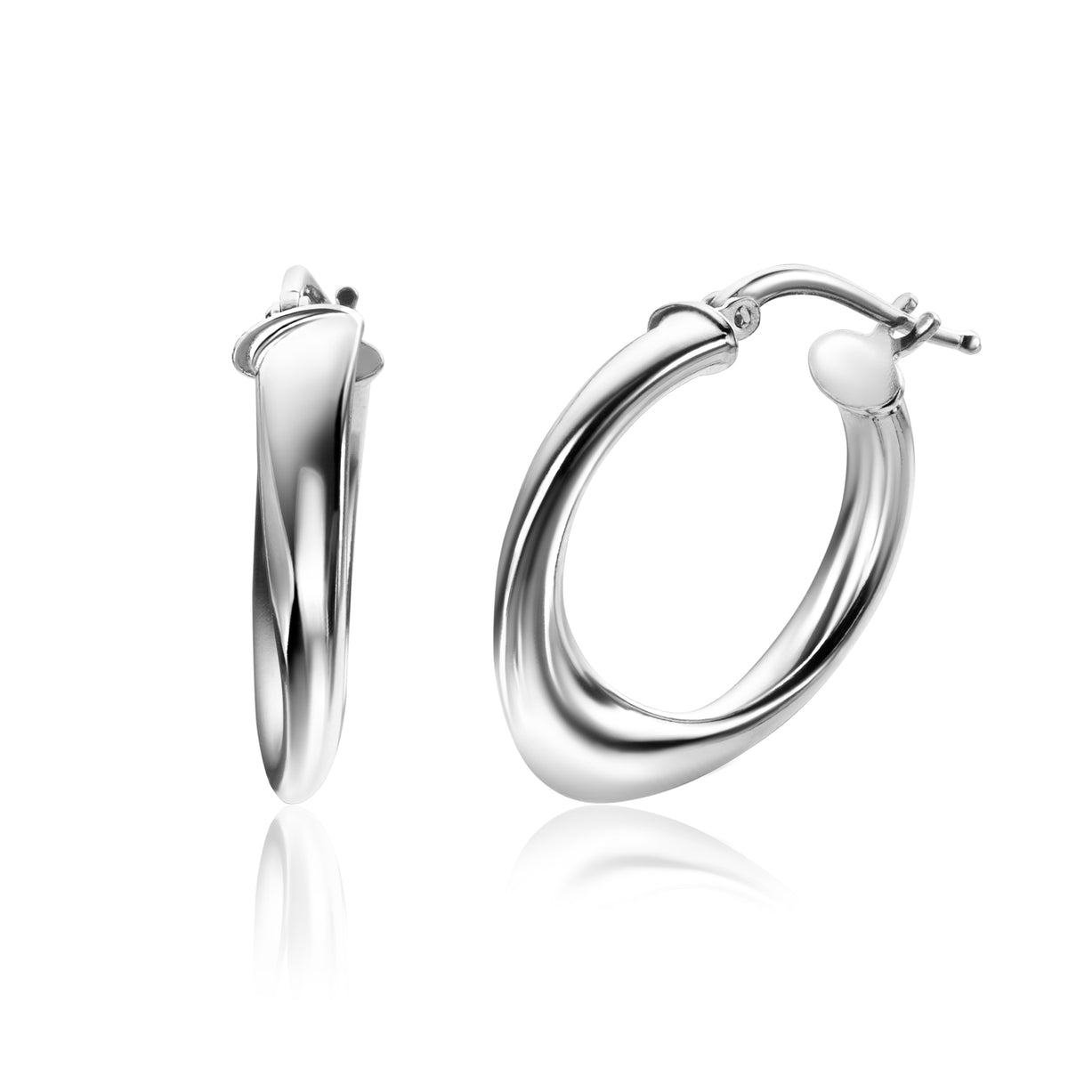Ohrringe aus Silber mit geschwungener Form und glänzender Oberfläche