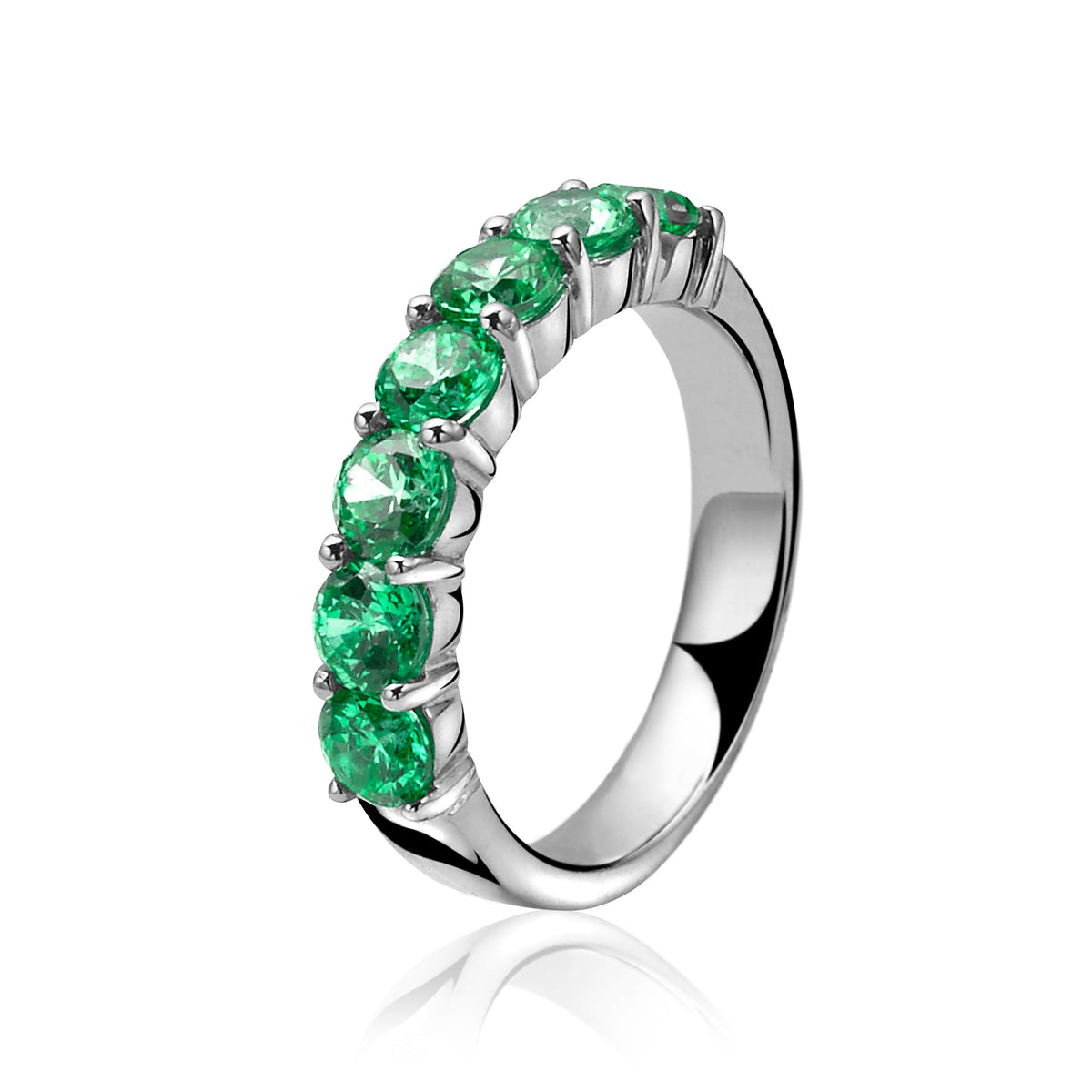 Ring aus Silber mit grünen Zirkonia-Steinen in einer Reihe