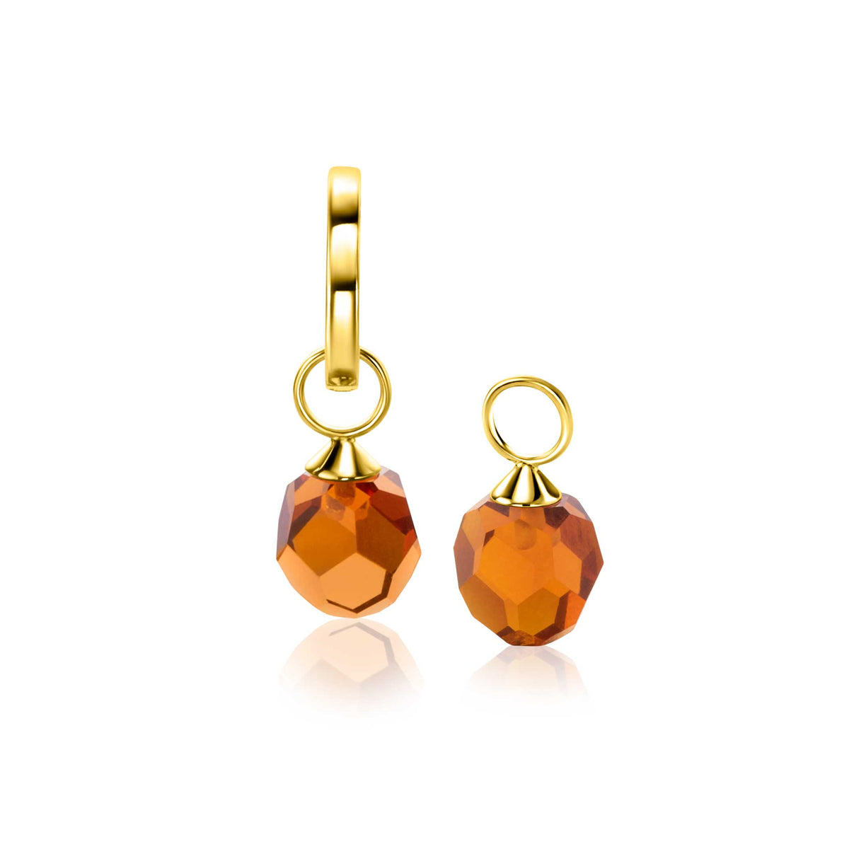 Ohrringe mit goldener Fassung und orangefarbenem, facettiertem Edelstein