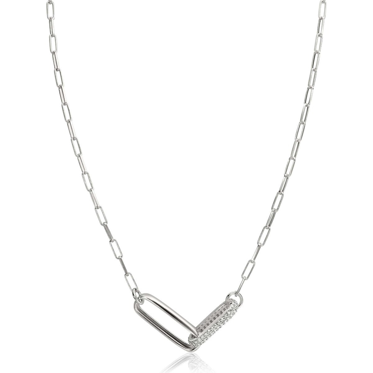 Kette aus Silber mit einem zarten Gliederdesign und einem herzförmigen Anhänger