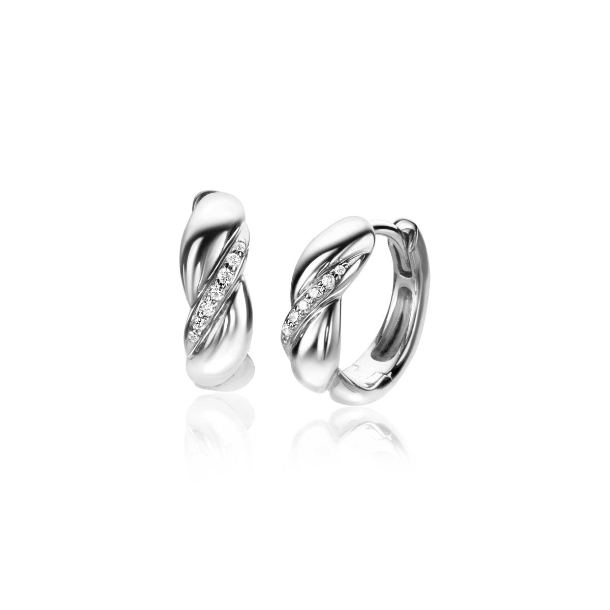 Ohrringe aus Silber mit gedrehtem Design und kleinen Zirkonia-Steinen