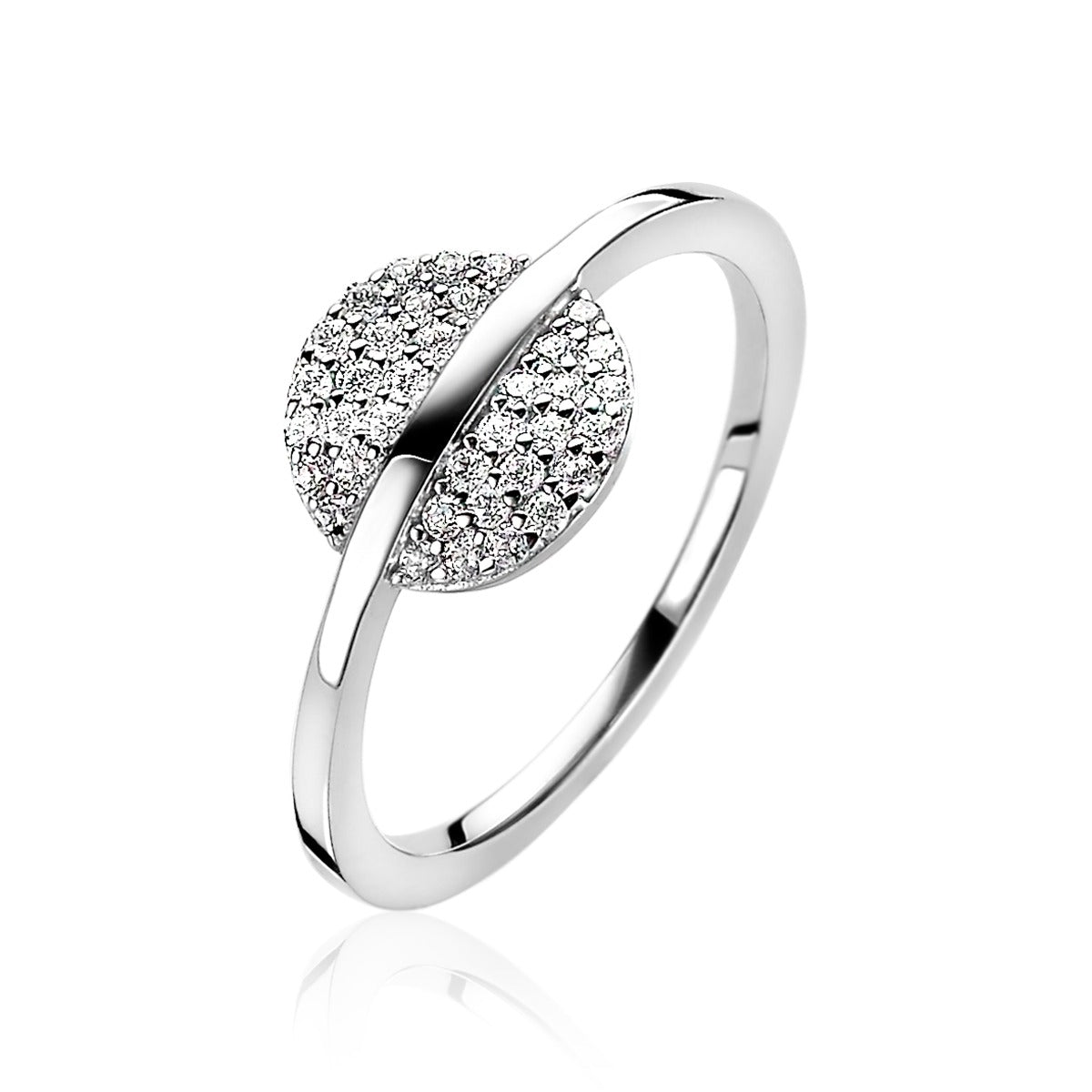 Ring aus Silber mit runder, mit Zirkonia besetzter Fläche
